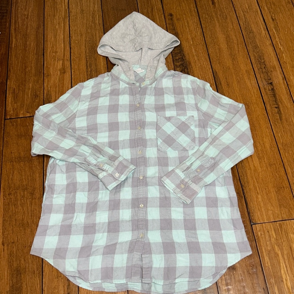 Aeropostale blue and grey button up flannel